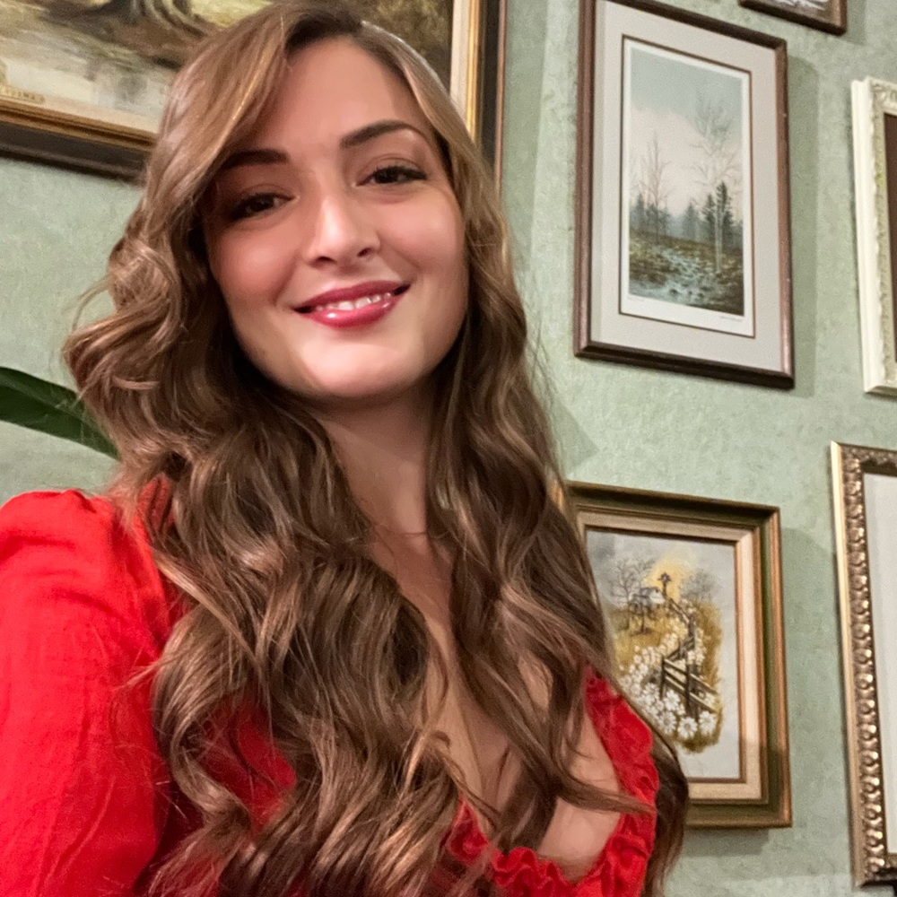 Meet your Posher, Valentina